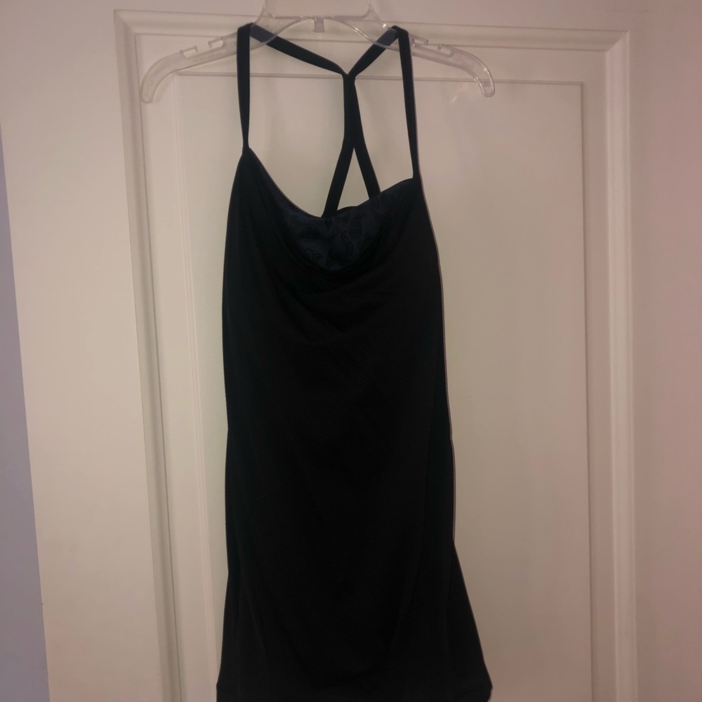BARELY WORN Lulu lemon work out top